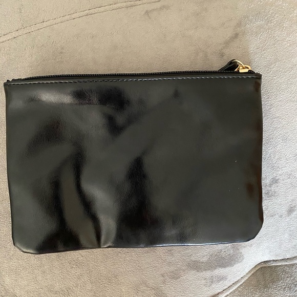 VS Large Wristlet - Picture 2 of 3